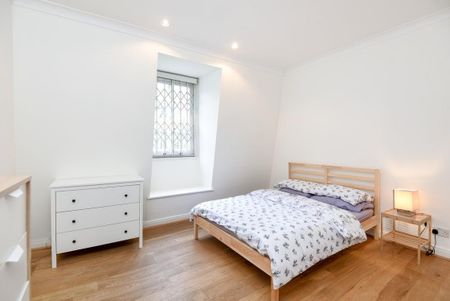 Courtfield Road, South Kensington SW7 - Photo 2