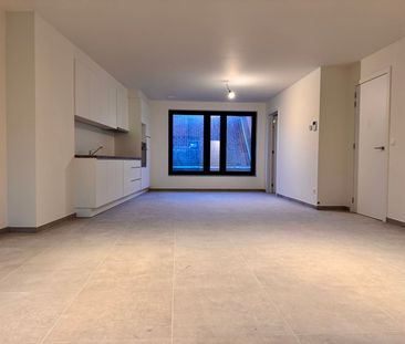 Ruim duplex appartement in het centrum van Gistel. - Photo 3