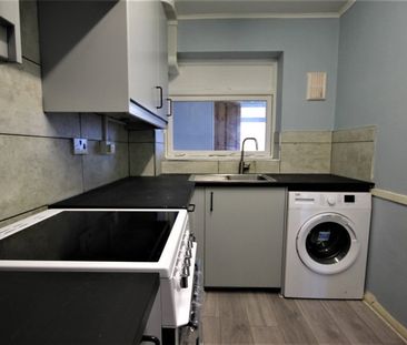 Fairlawn Close, Feltham,TW13 - Photo 2