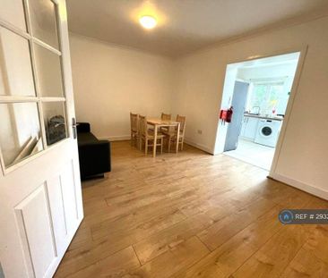 1 bedroom in a house share to rent - Photo 1