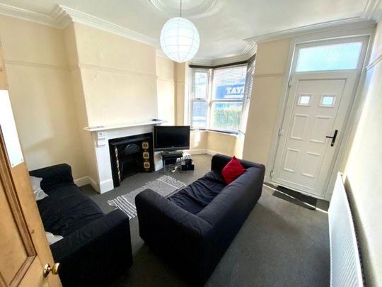 2 bedroom house share to rent - Photo 1