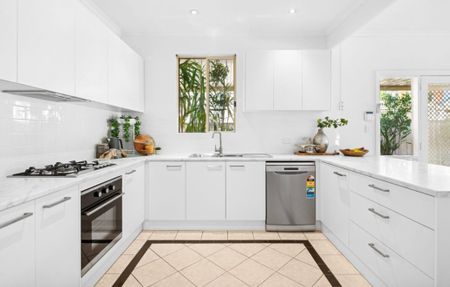 Forestville - Photo 3