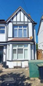 1 bedroom apartment to rent Satanita Road, Westcliff-on-Sea, Essex, SS0 - Photo 4