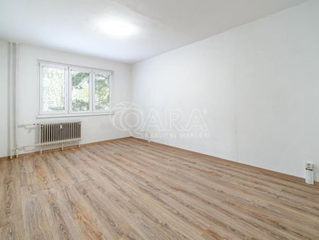 Pronájem bytu 3+1 71 m2 - Fotografie 4