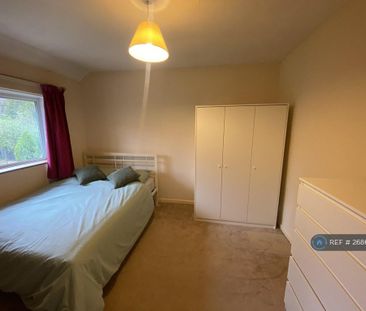 1 bedroom in a house share to rent - Photo 3