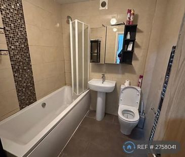 4 bedroom terraced house to rent - Photo 6