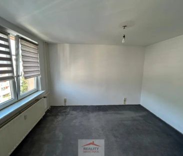 Pronájem bytu 3+1 s lodžií a komorou Vsetín, ul. Okružní - Photo 2