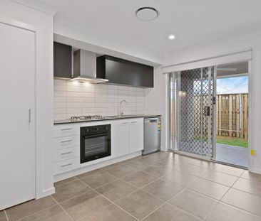 Modern Home with Ducted A/C! - Photo 6