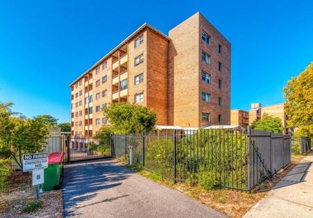Central West Leederville Apartment - Photo 5