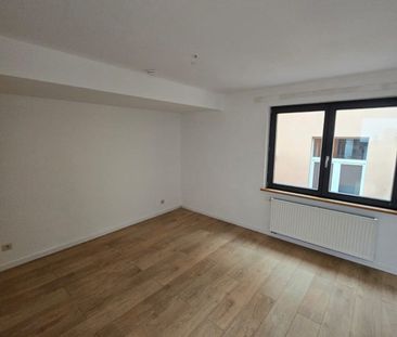 Ruim appartement van 139 m² met tuin - Photo 2