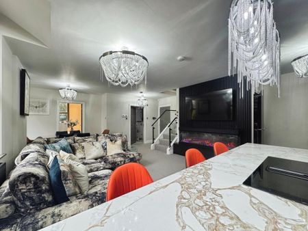 3 bedroom flat to rent - Photo 2