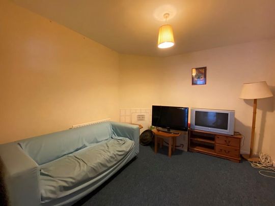 5 bedroom semi-detached house to rent - Photo 1