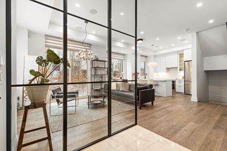 For Lease - Unit 1 - 18 Greenbriar Road, Toronto, Ontario - Photo 3