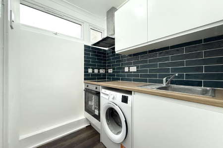 Studio to rent - Photo 3