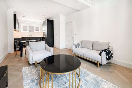 An exceptional three-bedroom apartment located in the incredibly impressive Millbank Residences. - Photo 3