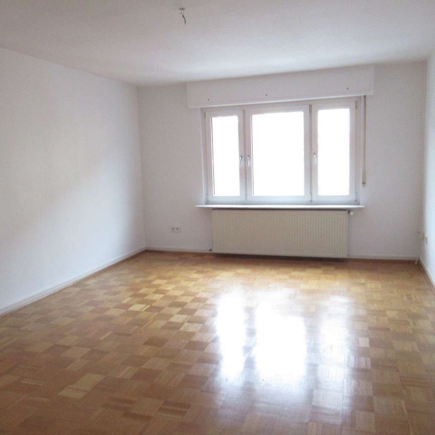 *IN BESTER NORDENDLAGE MIT DESIGN-PARKETT UND BALKON* - Foto 1