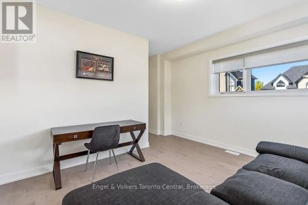 157 SPRINGSIDE CRESCENT - Photo 4