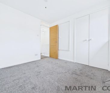2 bedroom terraced house to rent - Photo 4