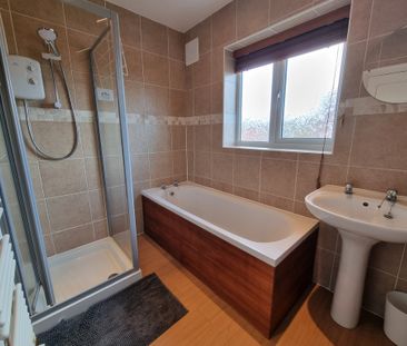 5 Bed Student Accommodation - Photo 2