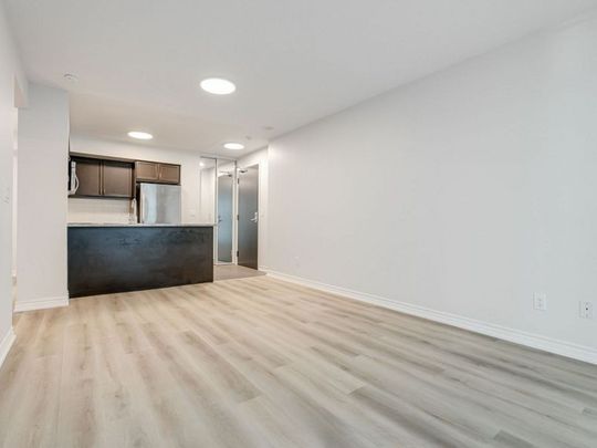 For Lease - 19 Grand Trunk Crescent Unit# 1007, Toronto, Ontario - Photo 1