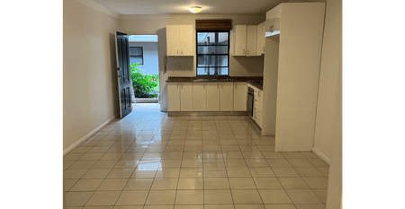 2 bedroom apartment walk to Metro - Photo 3