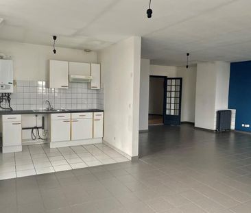 Location Appartement 3 pièces 105m² - Photo 2