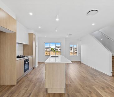 Brand New 4-Bedroom Three-Level Townhouse in Citrine Rochedale - Photo 6