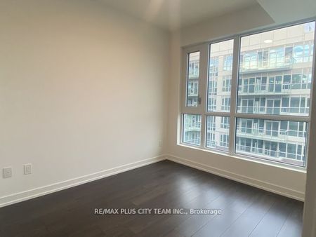 For Lease - 150 Logan Avenue Unit# 622, Toronto, Ontario - Photo 3