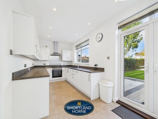 3 bedroom terraced house to rent - Photo 1