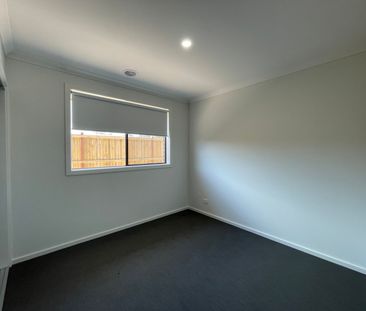 51 Chalcot Circuit, 3336, Fraser Rise Vic - Photo 4