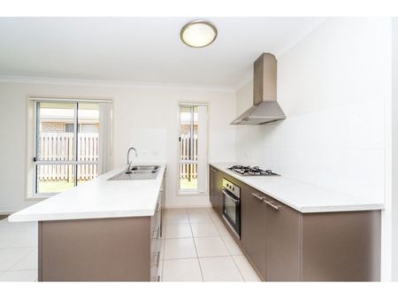 10 Labassa Avenue, Pimpama - Photo 2