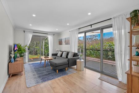 215 Simpsons Road, Elanora QLD 4221 - House For Rent | Domain - Photo 5