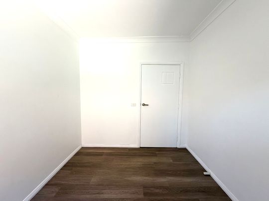 Affordable, Comfortable and Close to Everything! - Photo 1