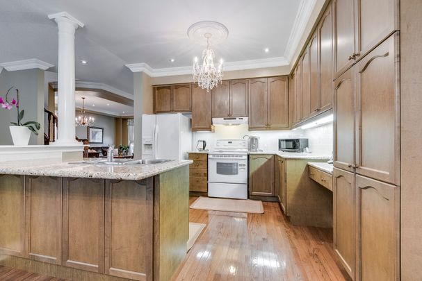 For Lease - 157 Creek Path Avenue, Oakville, Ontario - Photo 1