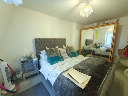 2 Bed Flat, Queens Road, SE15 - Photo 5
