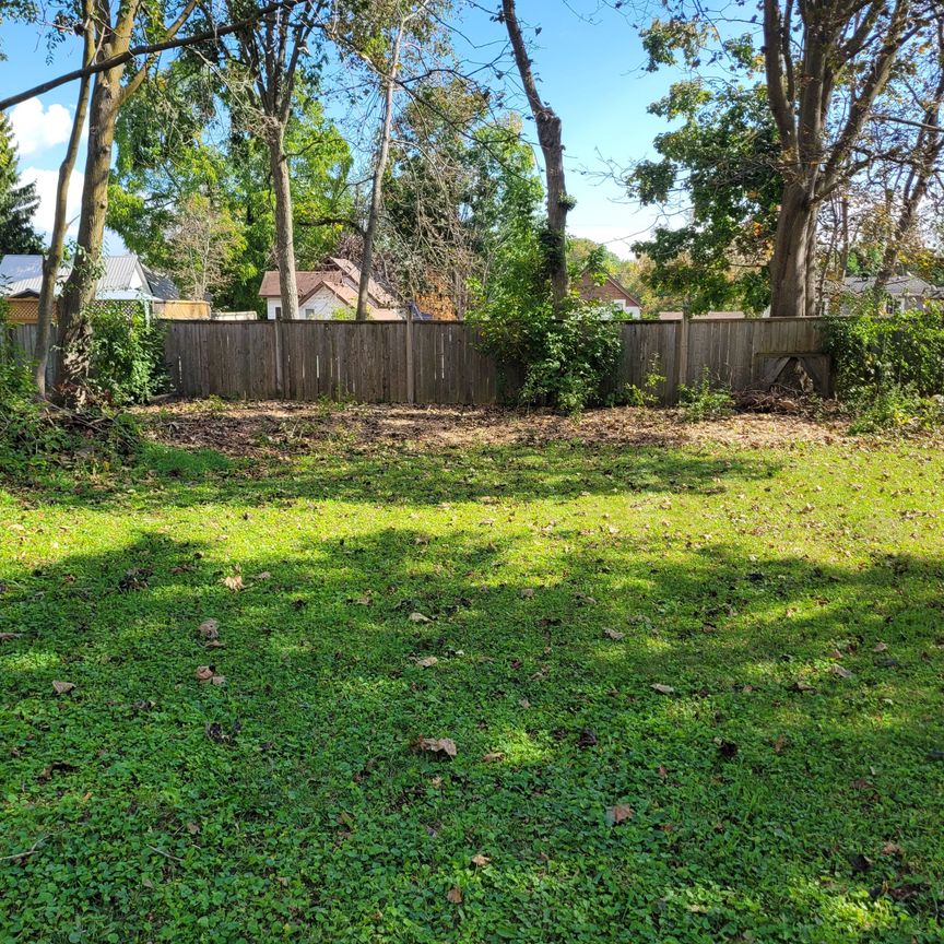 For Lease - 227 Nottawasaga Street Unit# 2, Orillia, Ontario - Photo 1