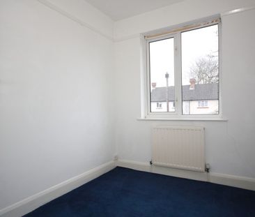 Prairie Road, Addlestone - Photo 1