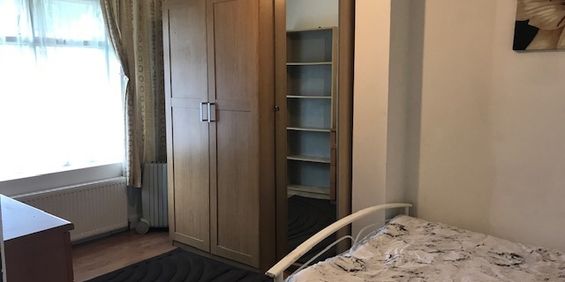Room in a Shared House, North Circular Road, NW10 - Photo 3