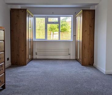 4 bedroom semi-detached house to rent - Photo 1