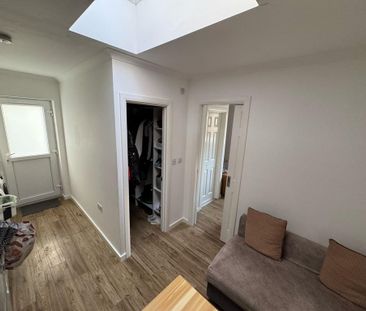 1 bedroom detached house to rent - Photo 6