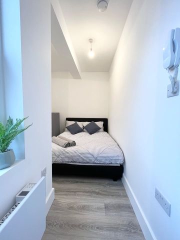 Room in a Shared House, Montrose Road, HA3 - Photo 5