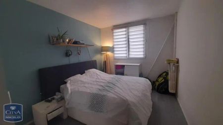 Appartement à louer 3 pièces 70m² - Photo 2