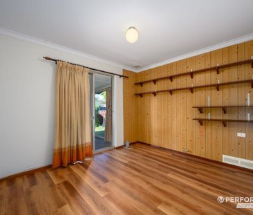 10A Hobley Place, Eden Hill, WA 6054 - Photo 5