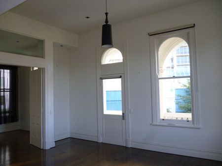 6/83 Queens Road, Melbourne VIC 3004 - Apartment For Rent | Domain - Photo 2