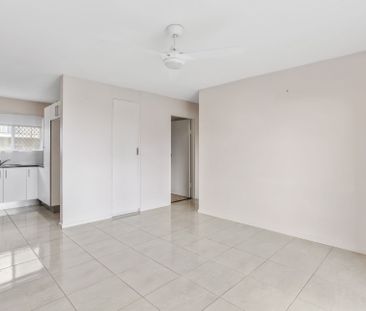 Convenient Living! 2-Bedroom Apartment In Gordon Park! - Photo 2