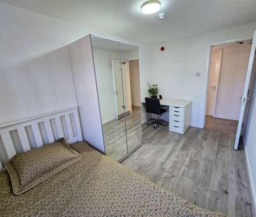 Denison Court, � Modern-bedroom Student Property, NG7 - Photo 6