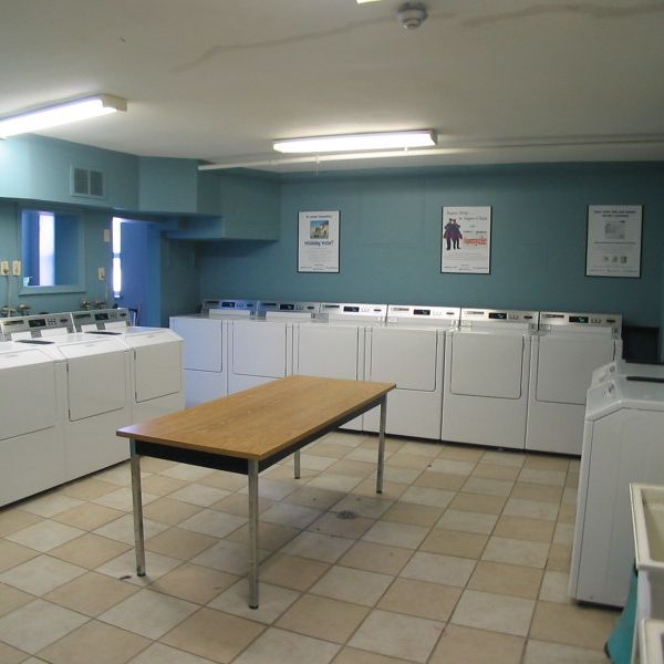 Benville Court Apartments - Photo 1