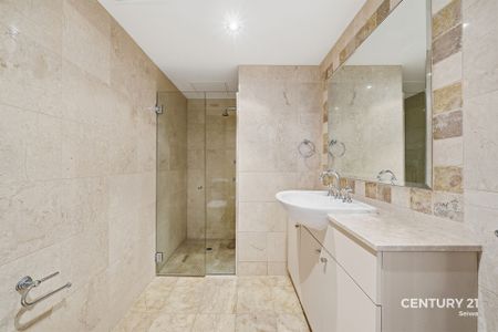 Renovated Penthouse in the Heart of Chatswood ** Available Now ** - Photo 5