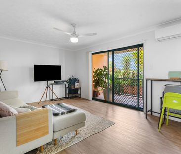 2 Bedroom Unit in Great Location! - Photo 1