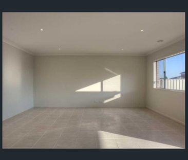 Beautiful Low Maintenance Family Home - Photo 1
